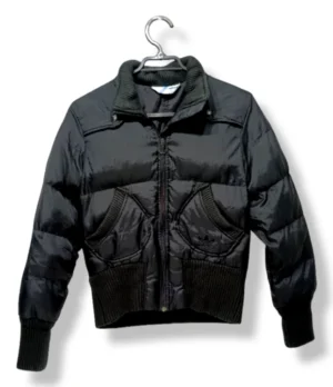 1000004709 (10) Parka puffer negra con bordado trasero – Adidas – Talla S