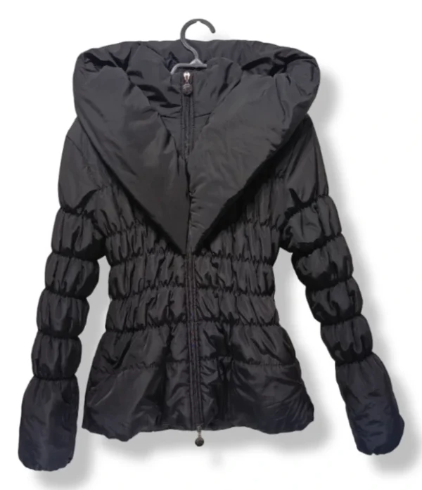 Parka acolchada negra con capucha – Made in Italy – Talla S