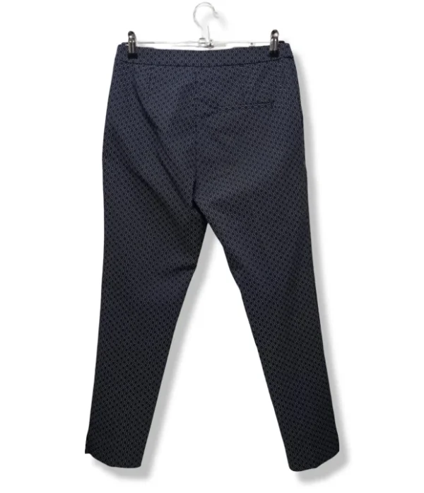 pixelcut-export-1751177139728 Pantalón Azul Oscuro con Estampado Geométrico – H&M – Talla 36 (grande)