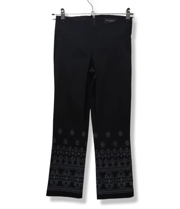 Pantalón Negro Bordado en Bajo – Guess – Talla XS