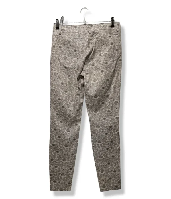 Pantalón estampado Basement – Toque artístico para tu clóset