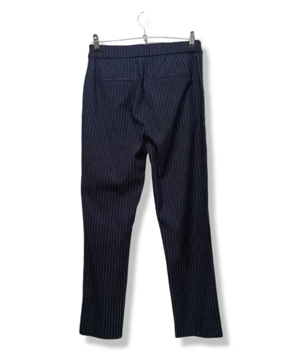 Pantalón recto a rayas University Club – Elegancia versátil para tu clóset