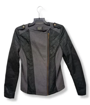 pixelcut-export-1751219890482 Chaqueta estilo biker by Ash – Diseño moderno con actitud urbana Talla XS
