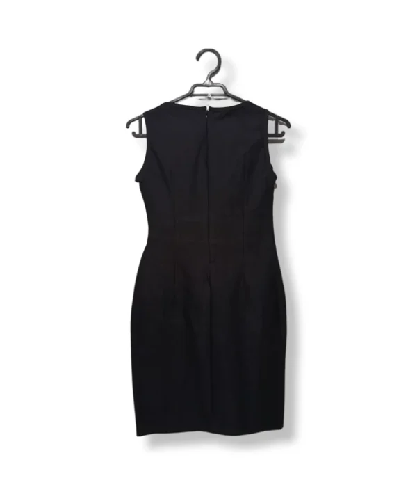 Vestido negro y blanco sin mangas