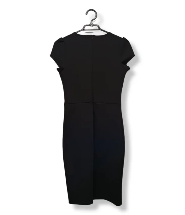 pixelcut-export-1751222591903 Vestido Negro Clásico – Corte Tipo Lápiz