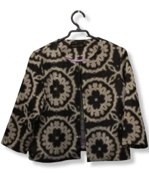 pixelcut-export-1751249020514 Chaqueta Liola Mujer – Estampado Floral Étnico, Talla 38