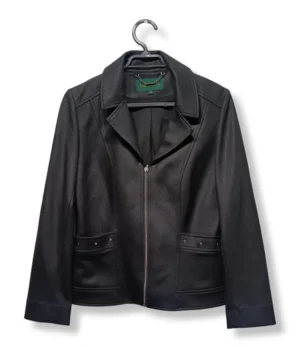 pixelcut-export-1751250404374 Chaqueta Negra Ma Griffe – Estilo Sofisticado con Actitud, Talla 40