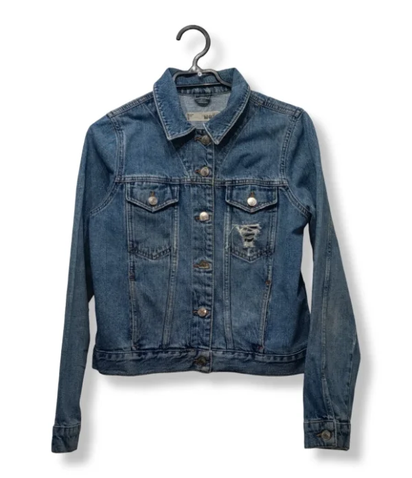 pixelcut-export-1751259795855 Chaqueta Denim Topshop – Clásica con Toque Gastado, talla S
