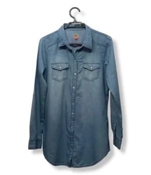 pixelcut-export-1751260400209 Camisa Larga Denim ONLY – Estilo Western Moderno Talla S