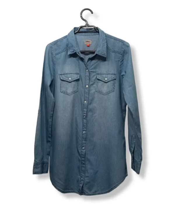 pixelcut-export-1751260400209 Camisa Larga Denim ONLY – Estilo Western Moderno Talla S