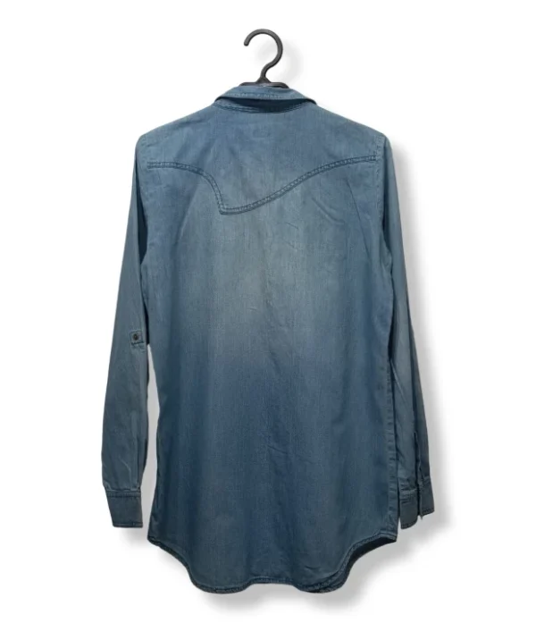 pixelcut-export-1751260462957 Camisa Larga Denim ONLY – Estilo Western Moderno Talla S