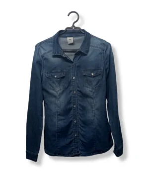 pixelcut-export-1751321059209 Camisa denim azul oscuro de C&A /Talla 40