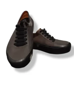 Zapatillas café Melissa impermeables, talla 35