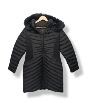 pixelcut-export-1753767953379 Parka larga acolchada negra con chiporro S. Cocci Talla M