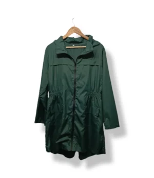 Cortaviento largo verde ,Talla  L