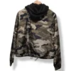 Chaqueta camuflada con interior de polar No Boundaries Talla L (11-13)