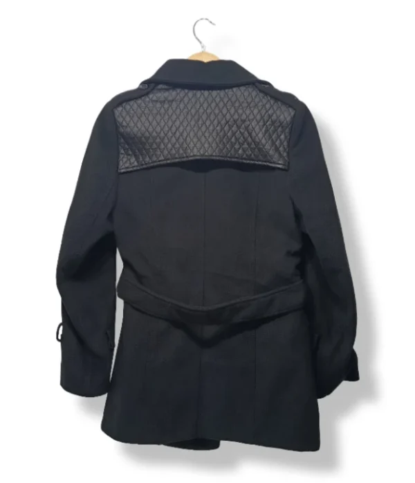 Abrigo negro con  cinturón – Talla S