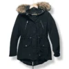 Chaqueta negra con chiporro sintético Miss Selfridge, talla S