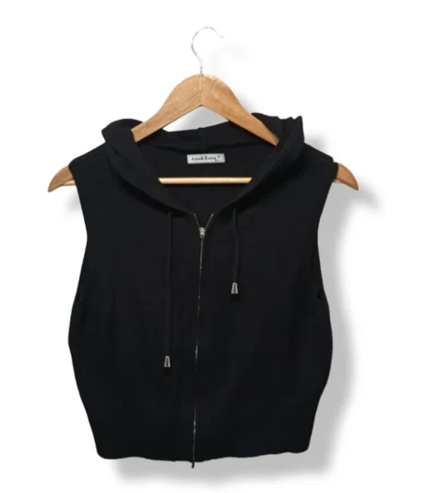 Chaleco sin mangas con gorro Amo&Roma – Talla S/M