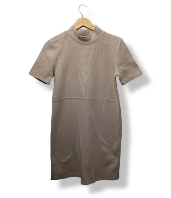 pixelcut-export-1756360279257 Vestido tejido beige Zara talla M