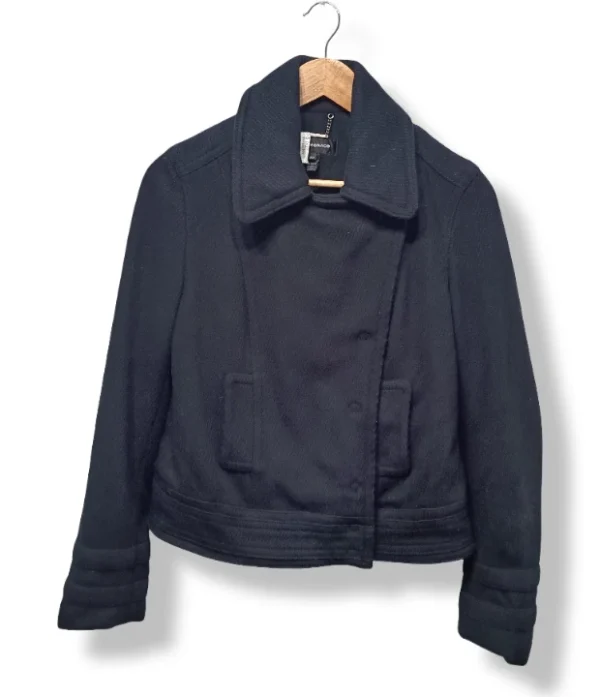 pixelcut-export-1756360972114 Abrigo corto azul marino Club Mónaco talla M