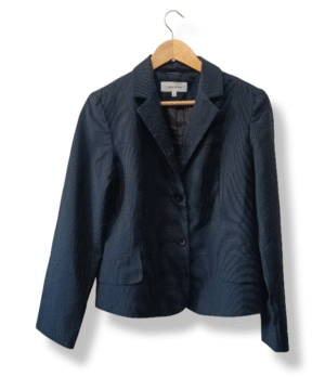 1000021907 (12) Blazer Calvin Klein talla S