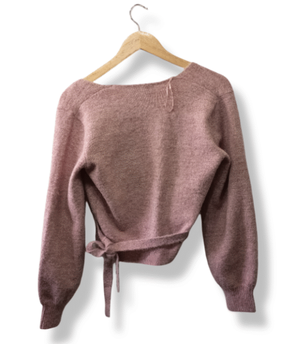 Sweater Crop Cruzado Rosado Basement Nuevo— Talla S