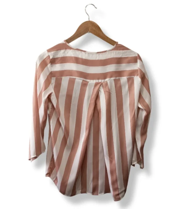 pixelcut-export-1757567885119 Blusa Stradivarius a rayas verticales – Talla S