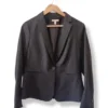 Blazer negro H&M de corte clásico, talla 42