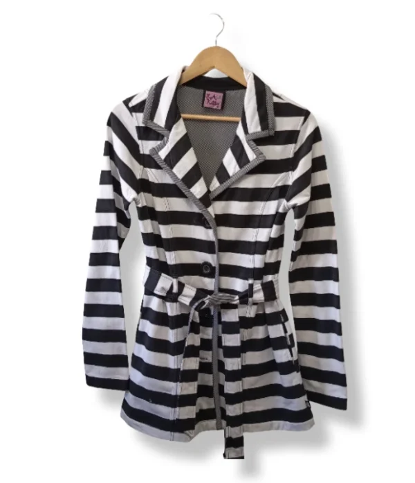 Chaqueta rayada blanco y negro La Kitty – Talla M