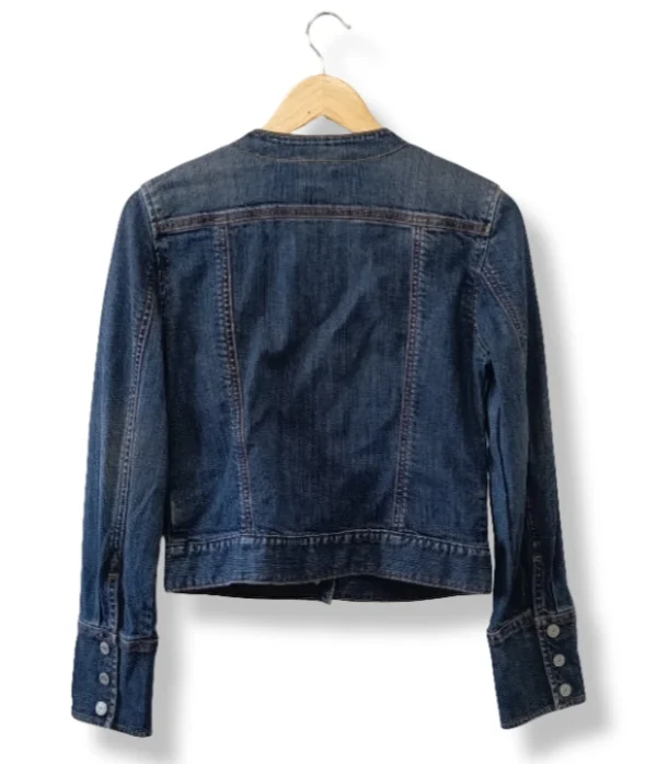 pixelcut-export-1757573601859 Chaqueta denim sin cuello Gap – Talla XS/S