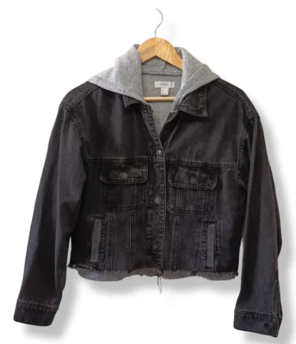 Chaqueta denim negra con capucha Forever 21 – Talla S/M