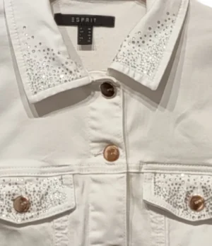 pixelcut-export-1757588552316_1 Chaqueta blanca con aplicaciones brillantes Esprit