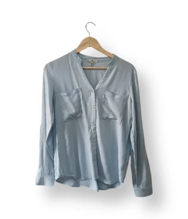 Blusa Mavi celeste con bolsillos – Talla S