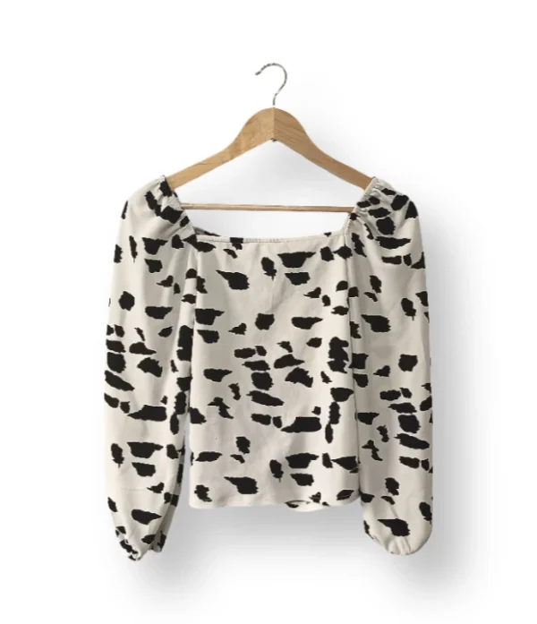 Polera  Shein estampado animal blanco y negro – Talla M