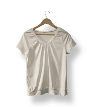 IMG_20251021_161420 Polera Shein blanca escote en V – Talla M