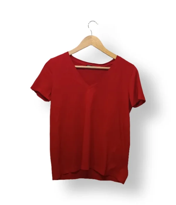 Polera ZARA roja cuello en V talla S