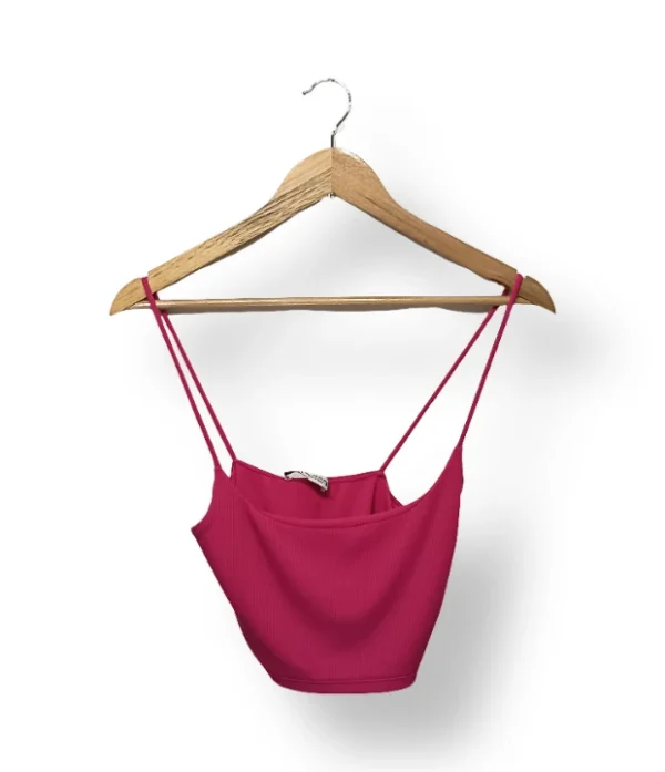 Top corto fucsia de tirantes ZARA (Talla S)