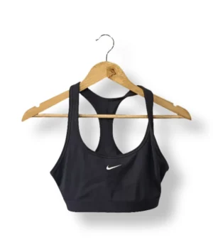Top deportivo negro Nike – Talla S