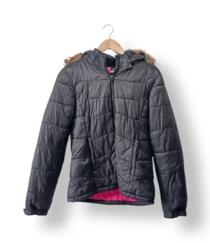 IMG_20251022_181522 Parka acolchada ONLY negra con interior fucsia (Talla L)