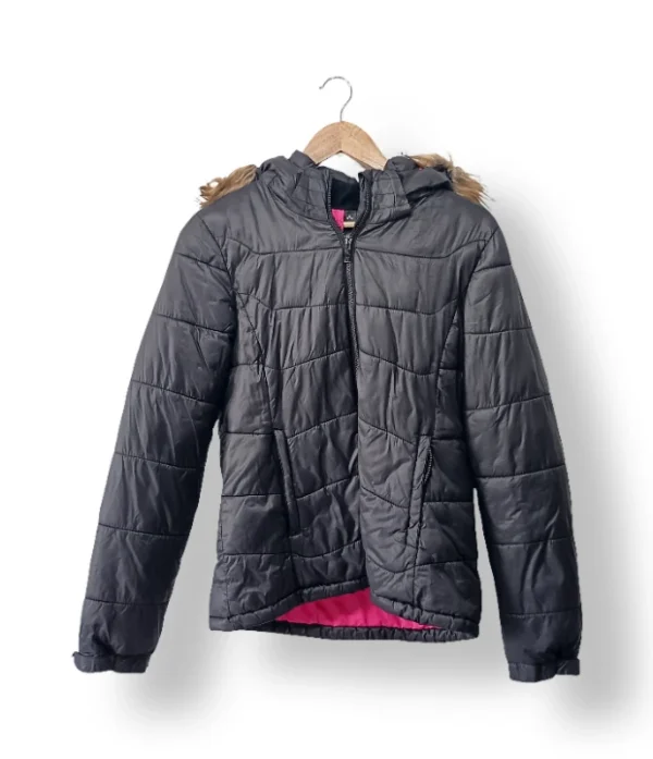 Parka acolchada ONLY negra con interior fucsia (Talla L)