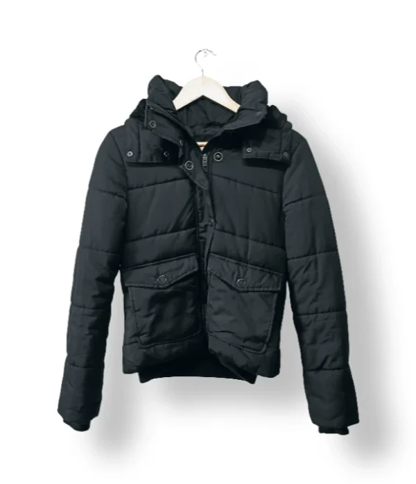 Chaqueta acolchada L.O.G.G. by H&M negra (Talla XS/S)