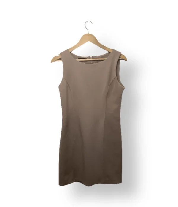 IMG_20251106_182017 Vestido beige estructurado Made in Italy – Talla M