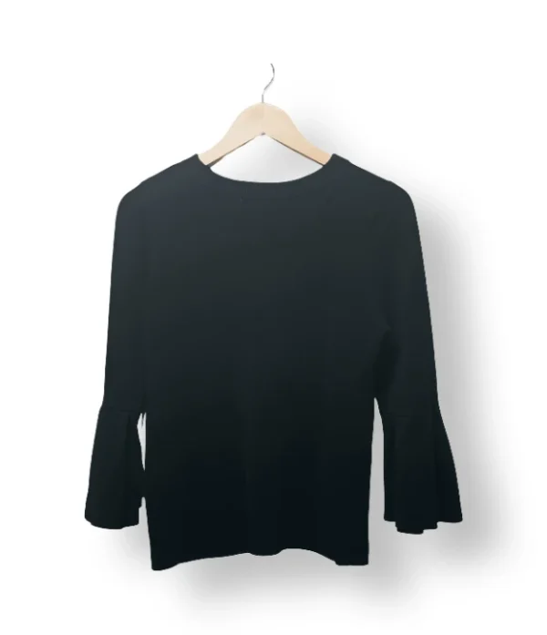 Sweater negro con mangas acampanadas H&M – Talla M