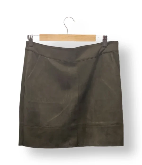 IMG_20251106_183721 Falda gamuza verde oliva Only – Talla 40