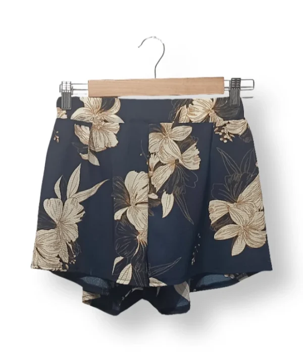 IMG_20251106_184634 Short floral azul marino- Talla S