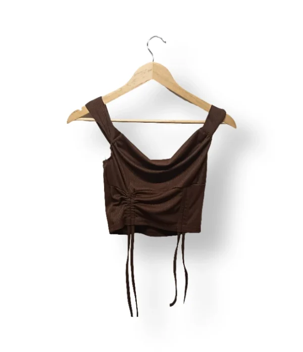 Top café drapeado con ajuste frontal – Talla S