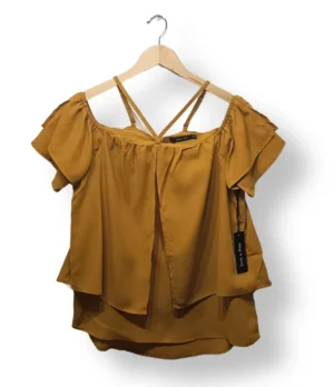 Blusa Doe & Rae mostaza off-shoulder con capas – Talla S (da hasta L)