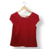 Blusa IO roja con argollas decorativas – Talla XS