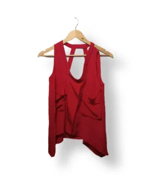 Blusa BCBG MaxAzria roja asimétrica con espalda de tiras – Talla XS (da para S)